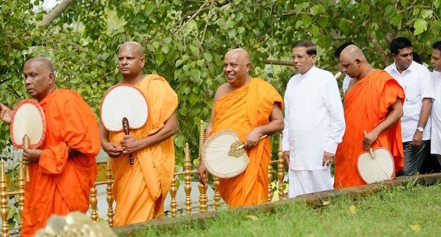 Maithripla Buddhist monks